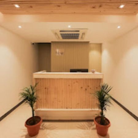 Max Prime, Madurai Hotel Buitenkant foto
