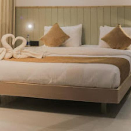 Max Prime, Madurai Hotel Buitenkant foto