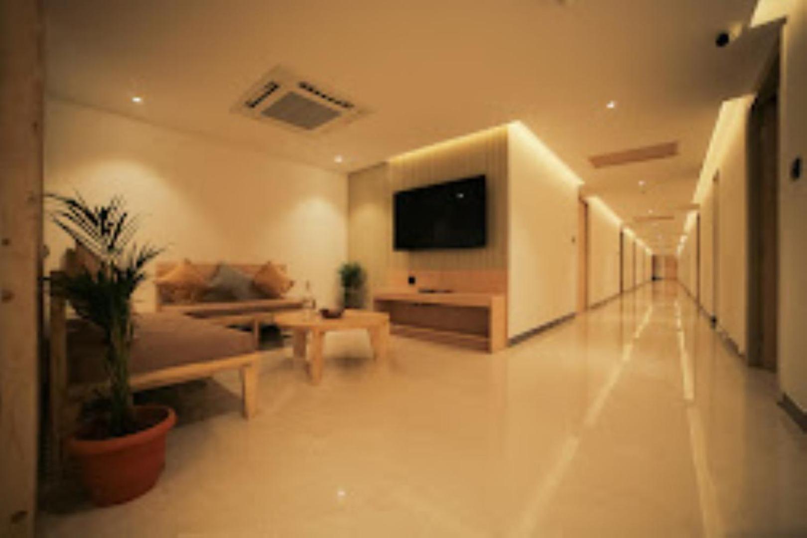 Max Prime, Madurai Hotel Buitenkant foto
